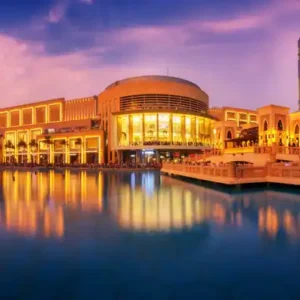 BEST PLACES TO VISIT IN DUBAI The World's Largest Shopping Mall in dubai